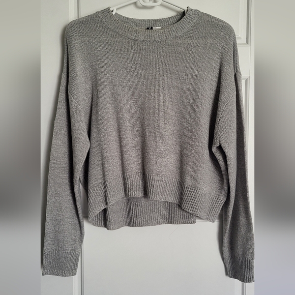 H&M Sweaters - H&M Light Gray Women's Crew Neck Sweater